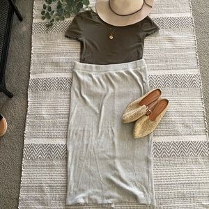 Lettuce edge ribbed form fitting top